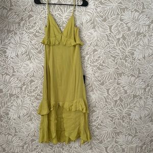 (Lulus) NEW vacation in chartreuse dress